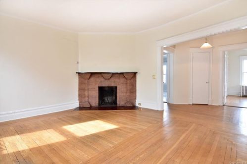 132 Rich Ave, Mount Vernon NY 10550-1511 exterior