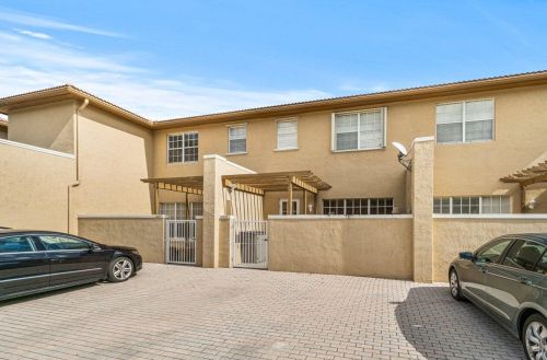 2515 7 St, Boynton Beach FL 33426-8784 exterior