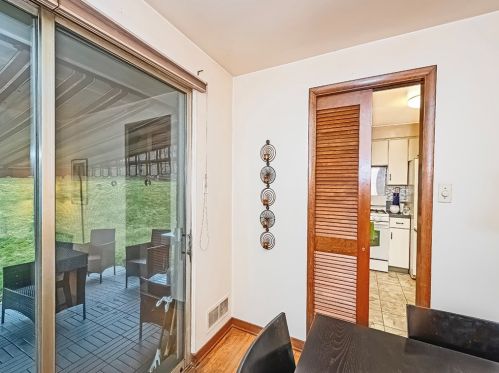 574 Clemson Dr, Pittsburgh PA exterior