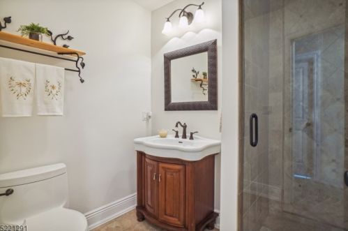 61 Webster Dr, Berkeley Heights NJ 07922-2028 exterior