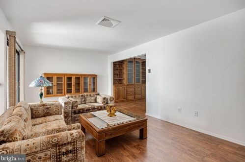 77 Slope, Clinton NJ 08809-1134 exterior