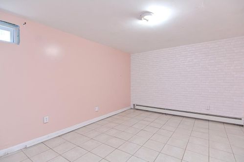 38 Berkshire St, Providence RI 02908-2503 exterior