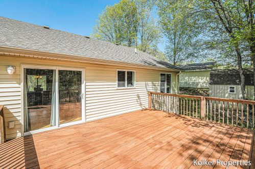 3470 Egner St, Cedar Springs MI 49319 exterior