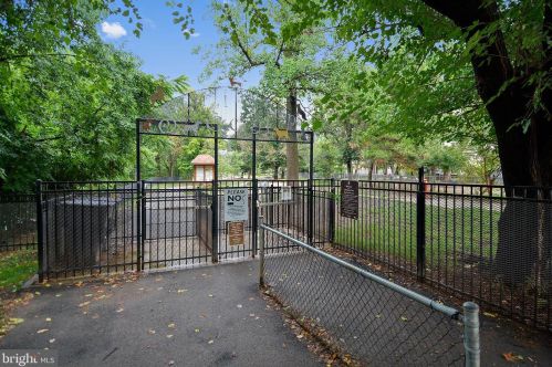 311 Kentucky Ave, Alexandria VA 22305 exterior