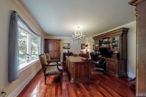 469 Saddle Riv Rd, Upper Saddle River NJ 07458-1774 exterior