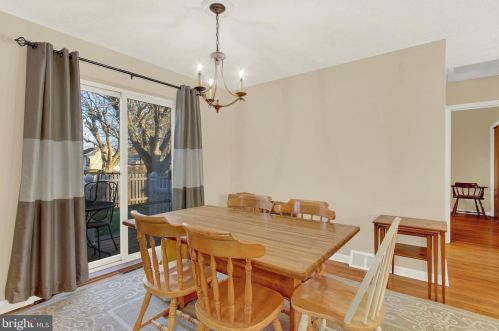 49 Columbus Ave, Littlestown PA 17340-1103 exterior