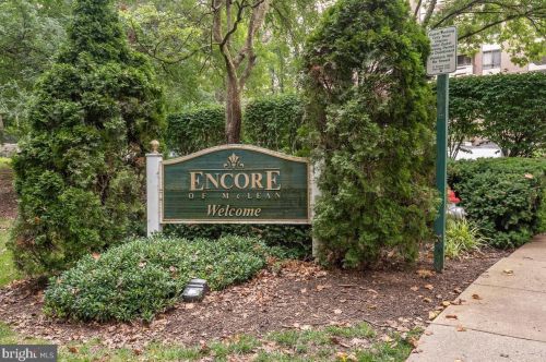 1808 Old Meadow Rd, Mc Lean VA 22102-1825 exterior