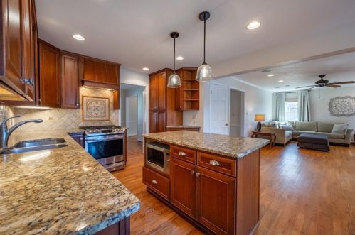 1434 Cedarhurst Dr, Atlanta GA 30338-4619 exterior