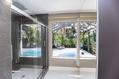 155 Old Tamiami Trl, Naples FL 34110-1170 exterior