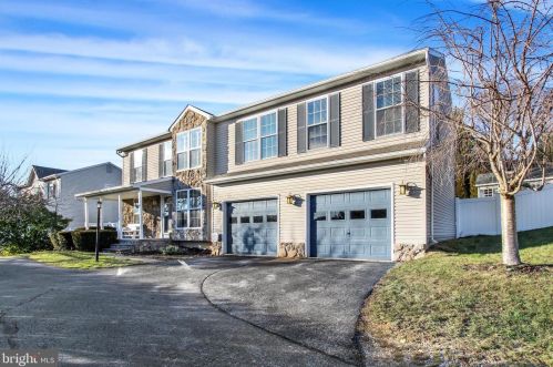 30 Frock Dr, Hanover, PA 17331-9155