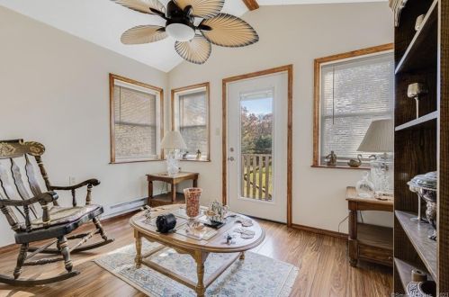 325 Scott Swamp Rd, Farmington CT 06032-3415 exterior