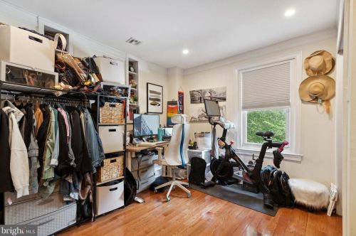 312 Krams Ave, Philadelphia PA 19128-4733 exterior