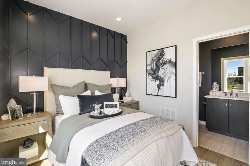 1704 Anderson Rd, Mc Lean VA 22102-1620 exterior