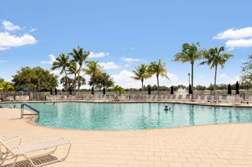 7810 Ionio Ct, Naples FL 34114-2648 exterior