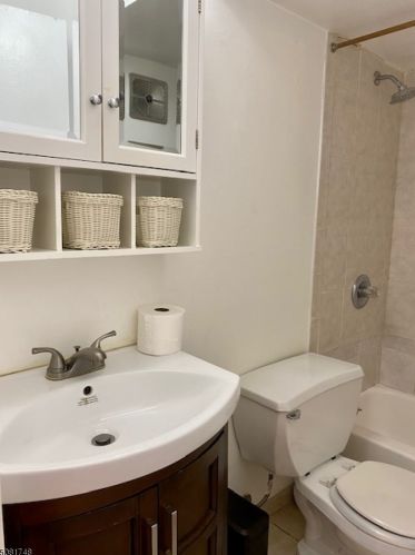 304 40th St, Union City NJ  07087-4902 exterior