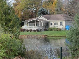 674 Point Dr, Clare, MI 48617-8912