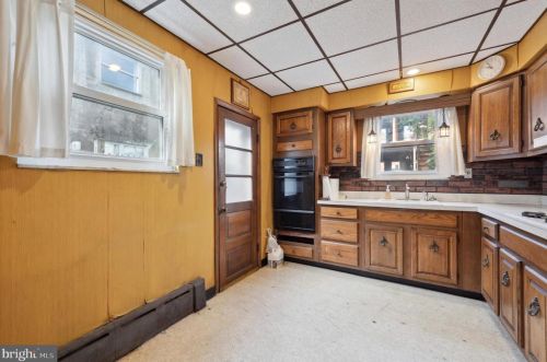 1644 Hicks St, Philadelphia PA 19146-4821 exterior