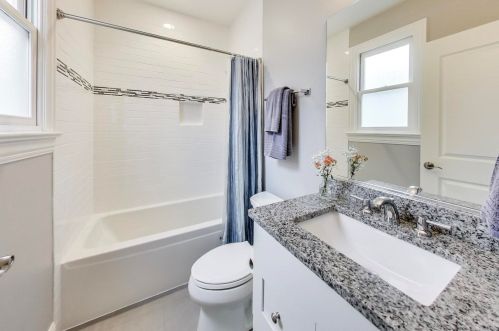 2236 Fletcher St, Chicago IL 60634-4033 exterior