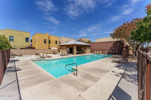 150 Castlefield Cir, Tucson AZ  85704-5783 exterior