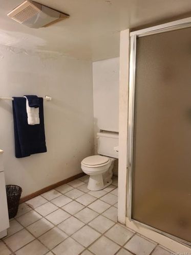 2879 Dill Pl, Bronx NY 10465-2419 exterior