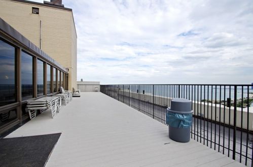 2800 Lake Shore Dr, Chicago IL  60657-6232 exterior