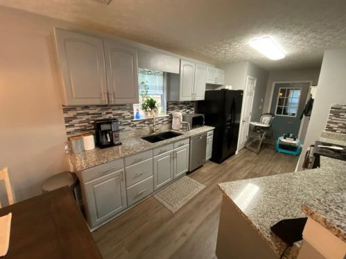 5114 Peach Mtn Cir, Gainesville GA 30507-8884 exterior