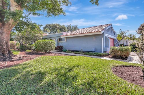 5740 Piping Rock Dr, Boynton Beach, FL 33437-1521