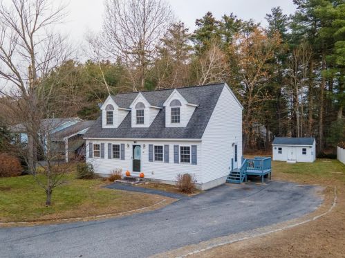 20 Cricket Ln, Concord, NH 03301-5734