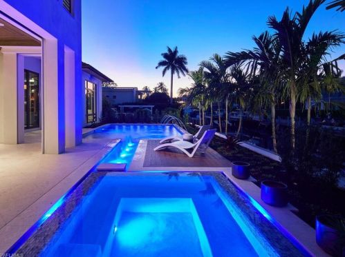 595 16 Ave, Naples FL 34117-2242 exterior