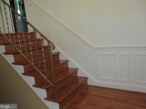 1908 Great Falls St, Mc Lean VA  22101-5417 exterior