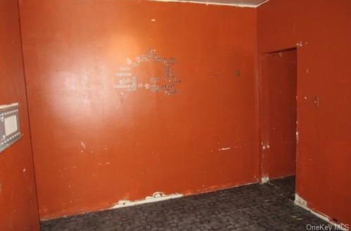 458 187th St, Bronx NY 10458-6617 exterior