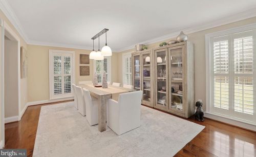 1008 Kimberwicke Rd, Mc Lean VA 22102-1328 exterior