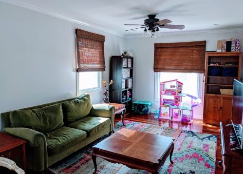 926 Tappan St, Bull Valley IL 60098-2451 exterior