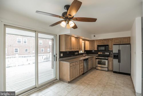 8623 Jackson St, Philadelphia PA 19145-3833 exterior