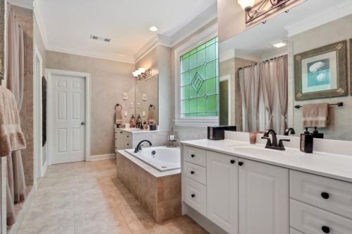 6991 Brandon Ml Rd, Atlanta GA 30328-2031 exterior