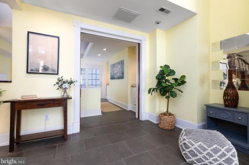 203 3 St, Washington DC 20003-1903 exterior