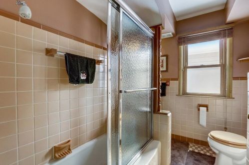 2529 70, Milwaukee WI 53223-2114 exterior