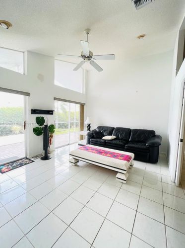 6155 Bay Is Dr, Boynton Beach FL exterior