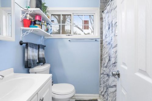 2576 Abner Pl, Atlanta GA  30318-9202 exterior