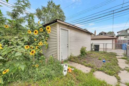 5442 Berteau Ave, Chicago IL 60641-1311 exterior