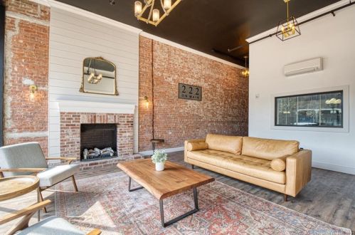 222 Main St, New Britain CT  06051-3111 exterior