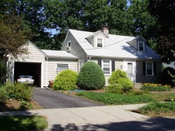 145 Fairway Dr, Newton, MA 02465-1714
