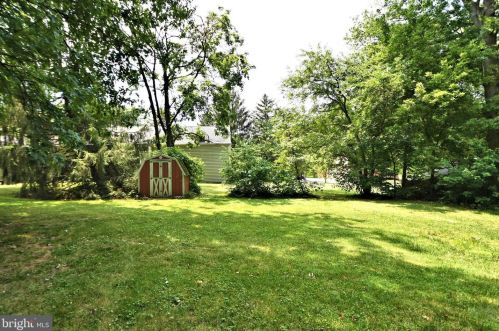 613 Chestnut St, Limerick PA 19468-2115 exterior