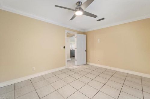 5341 Hickory Wood Dr, Naples FL 34119-1404 exterior