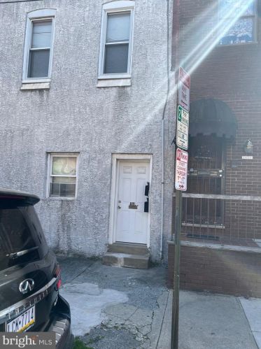 1914 Dickinson St, Philadelphia, PA 19146-4662