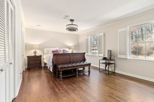 7105 Faunsworth Dr, Atlanta GA 30328-1941 exterior