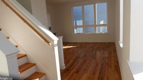 1640 Jackson St, Philadelphia PA 19145-2427 exterior