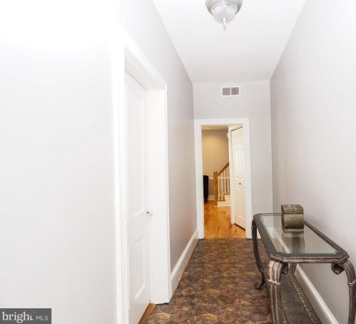 1232 U St, Washington, DC 20020-7012