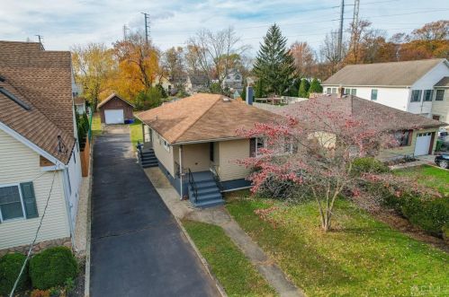 131 Bernard Ave, Edison NJ 08837-3036 exterior