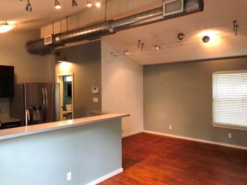 2516 3rd St, Austin TX  78702-4710 exterior